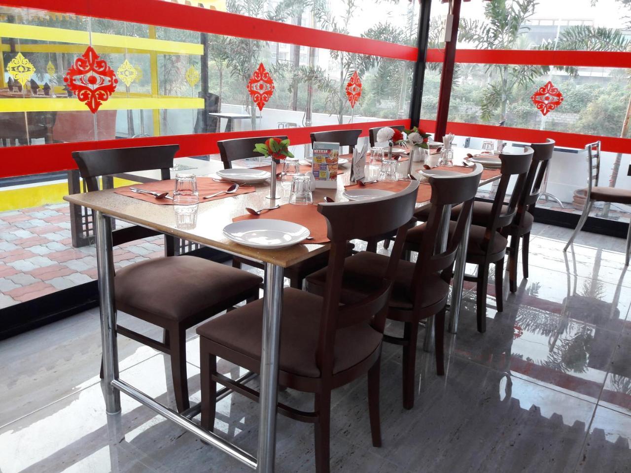 Dev Motel And Banquet Nadiad Exterior photo