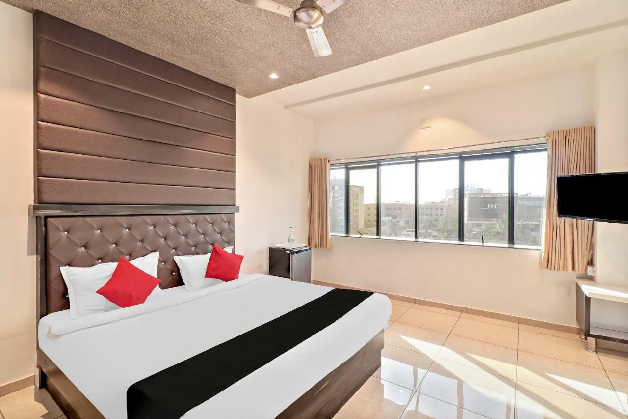 Dev Motel And Banquet Nadiad Exterior photo